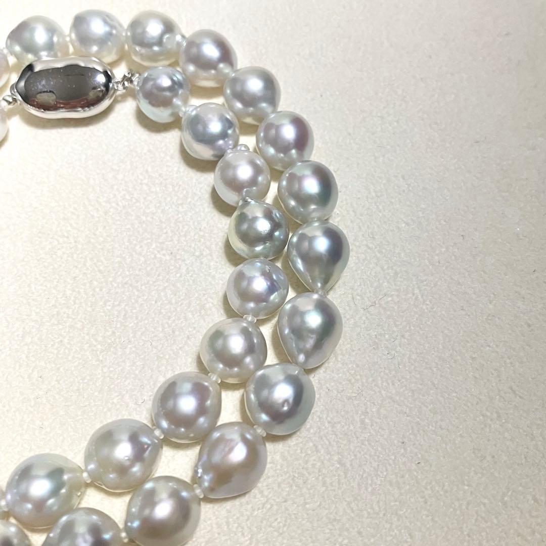 Akoya pearl necklace with blue gray round pearls sized 8.5-9.0mm on a 43 cm string