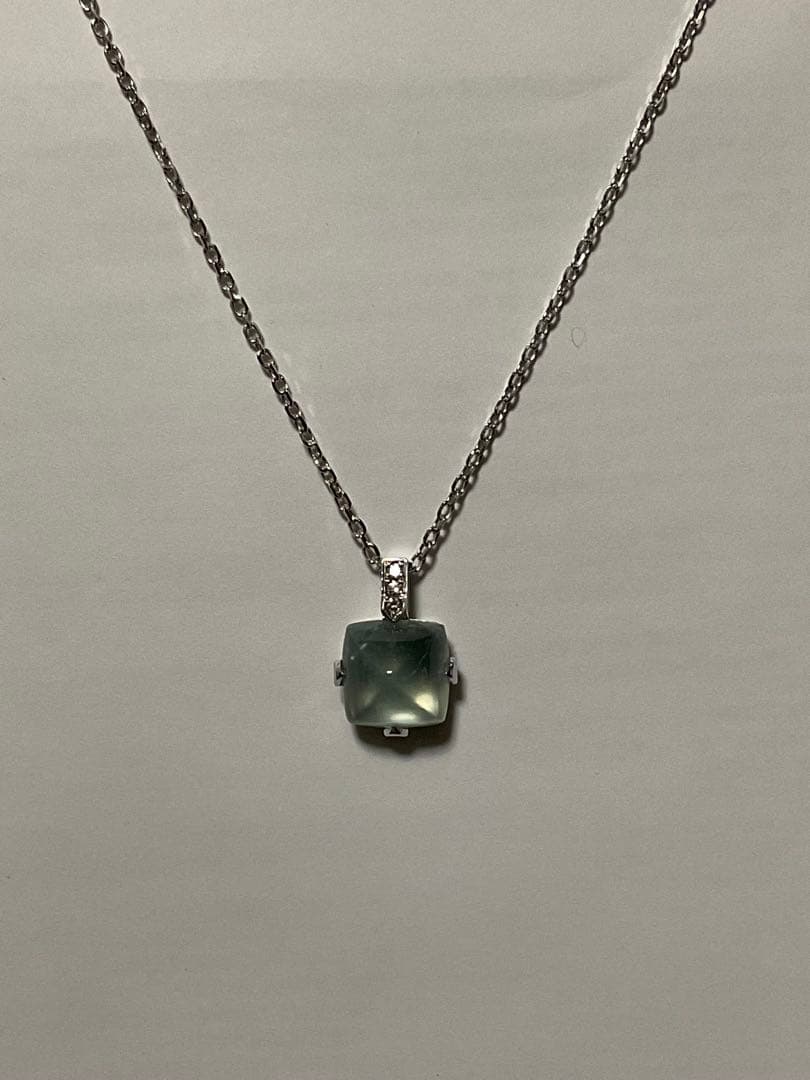 Mikimoto Prehnite Necklace in white gold K18WG with 5.33 ct prehnite gemstone on a 40 cm chain