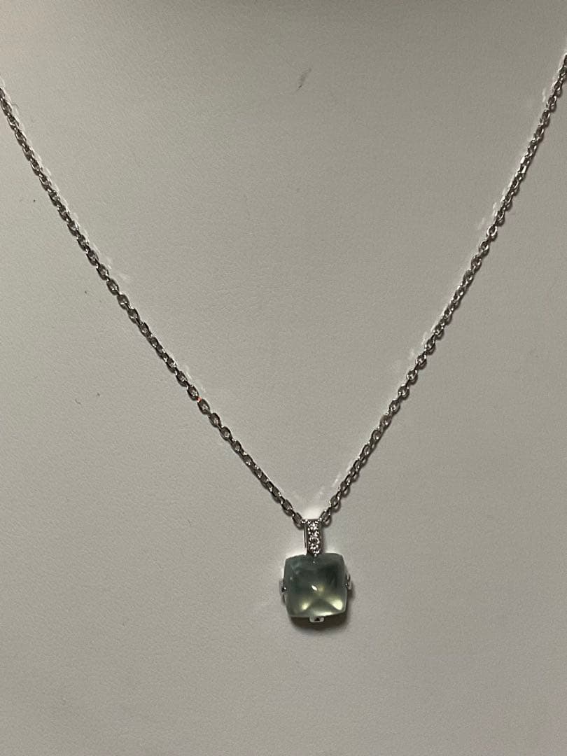 Mikimoto Prehnite Necklace in white gold K18WG with 5.33 ct prehnite gemstone on a 40 cm chain