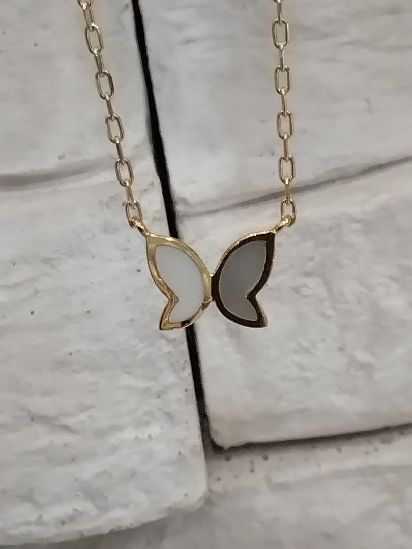 Used MIKIMOTO Pearlite necklace with K18 yellow gold and mother of pearl pendant, 43 cm length