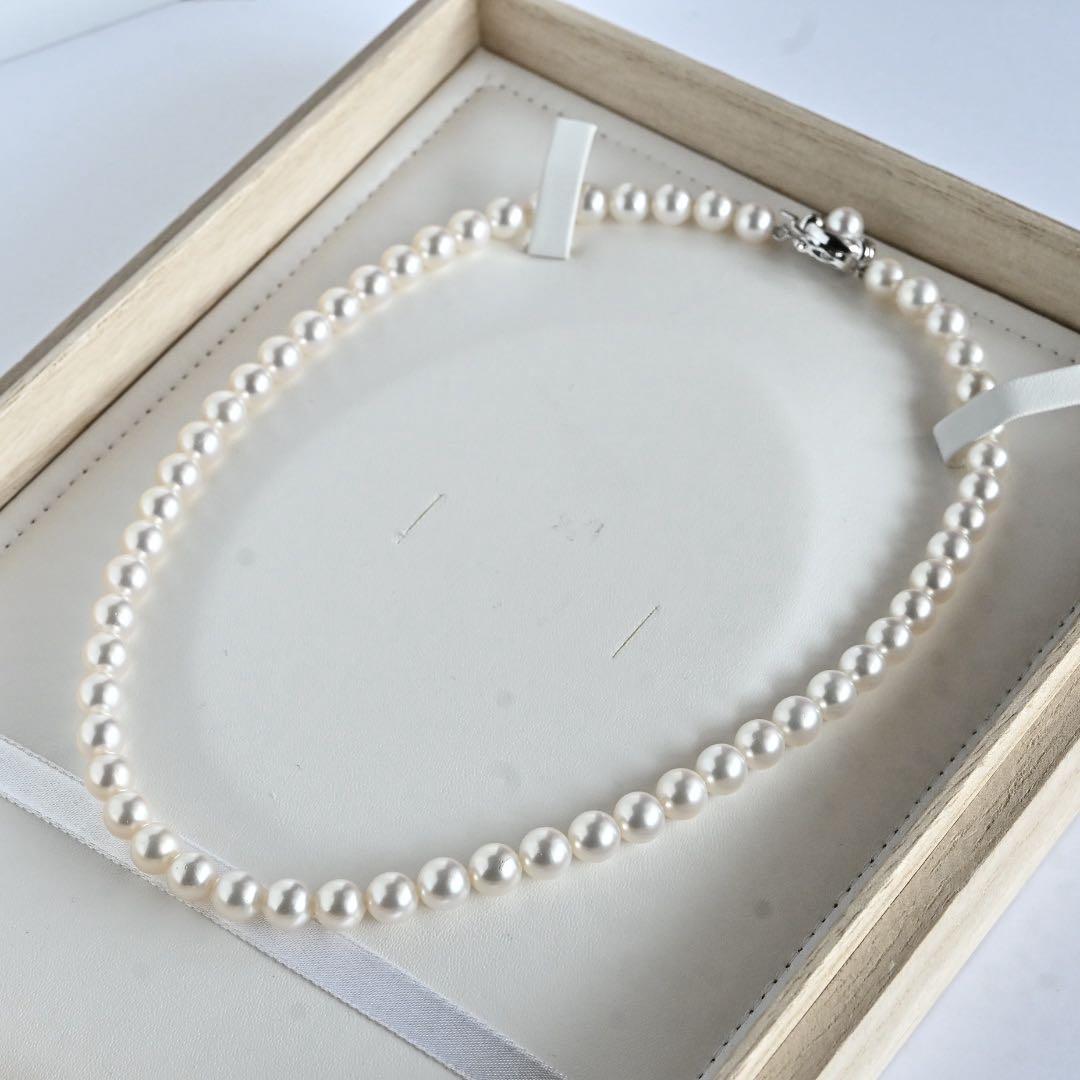 Tasaki Akoya genuine pearl necklace and earrings set in K14 silver with round pink-white pearls