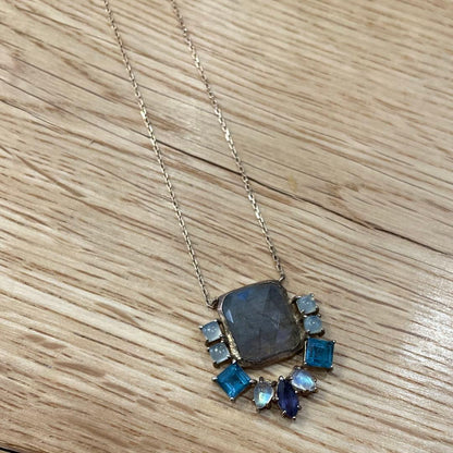 Kuro K10 Agate Stone Necklace with labradorite and multi-color decorative stones