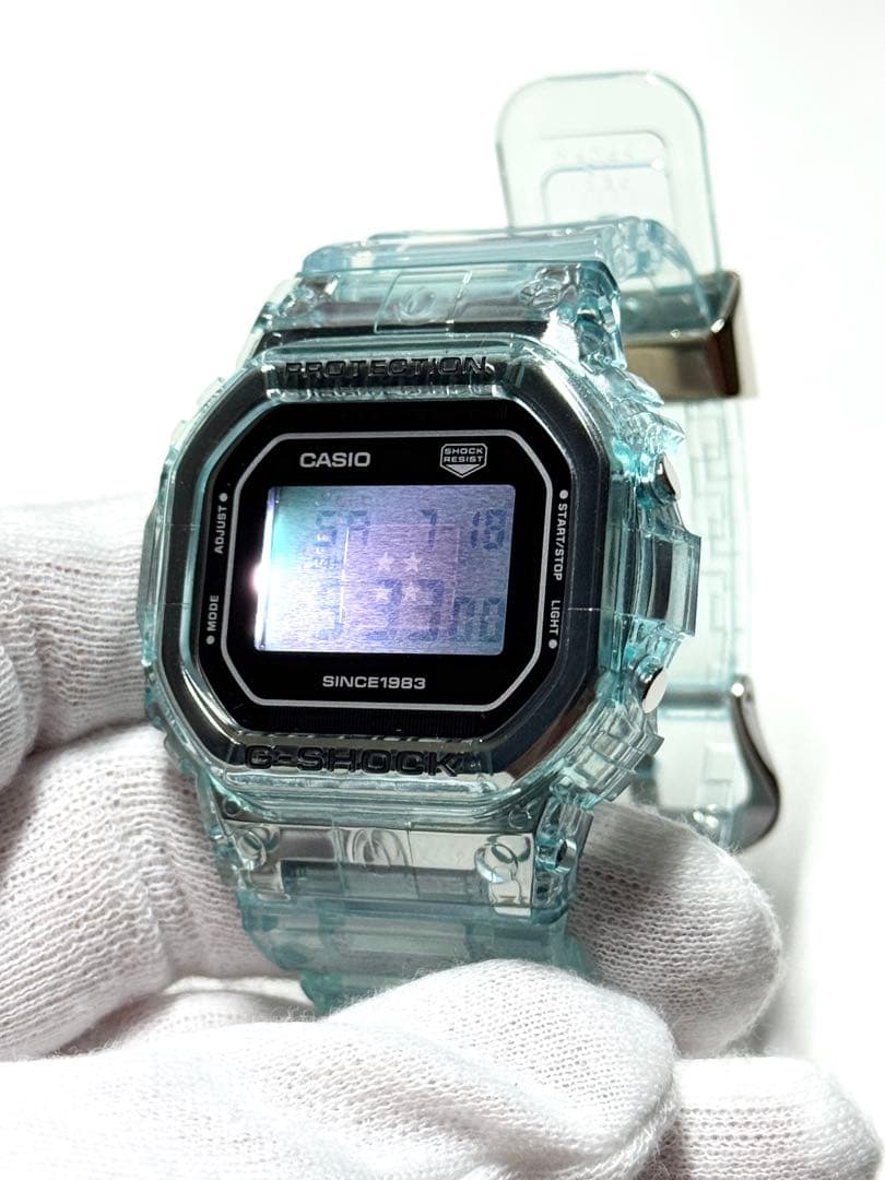 CASIO DW-5040RX-7JR Digital Men's Watch — Japanese