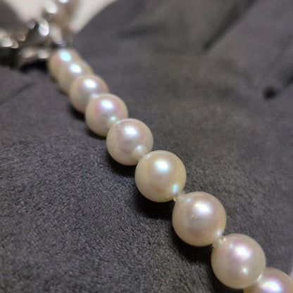 Akoya pearl necklace 7.0 to 7.5 mm with certificate, 47 cm length including clasp