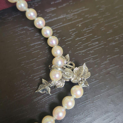 Akoya pearl necklace 7.0 to 7.5 mm with certificate, 47 cm length including clasp