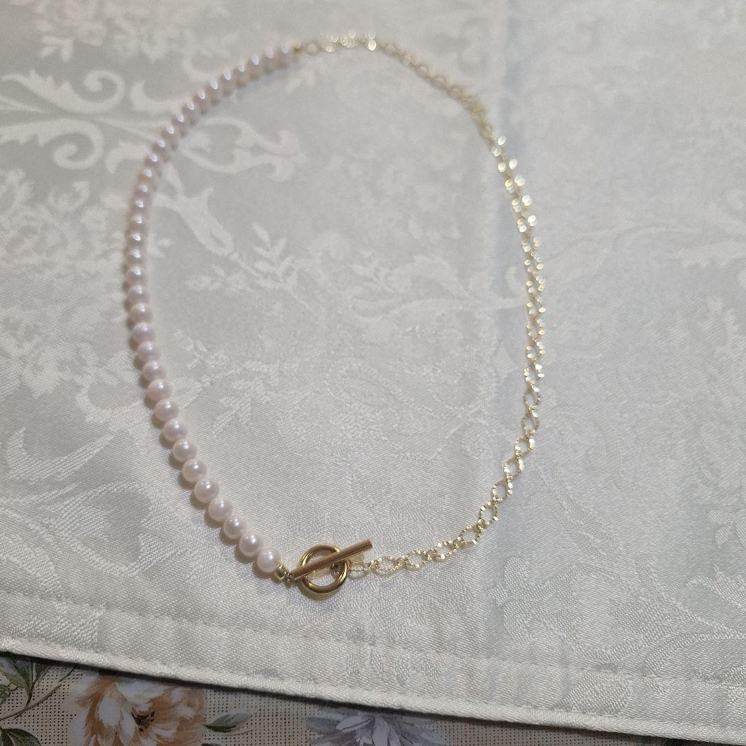 Akoya pearl pendant necklace with a 6mm pearl on a 48cm 14kgf chain displayed on a white background