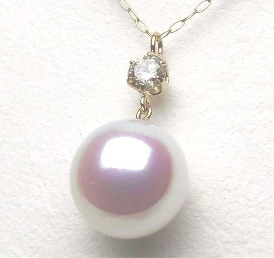 Akoya pearl necklace with 9.0mm round white blue pink pearls and 0.19ct diamond set in K18 gold