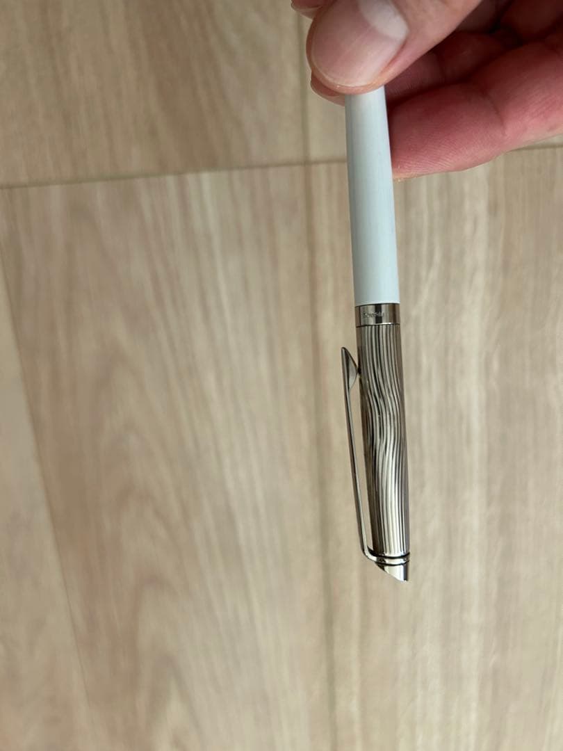 Waterman pen and mechanical pencil set with white bodies and wave-engraved cap