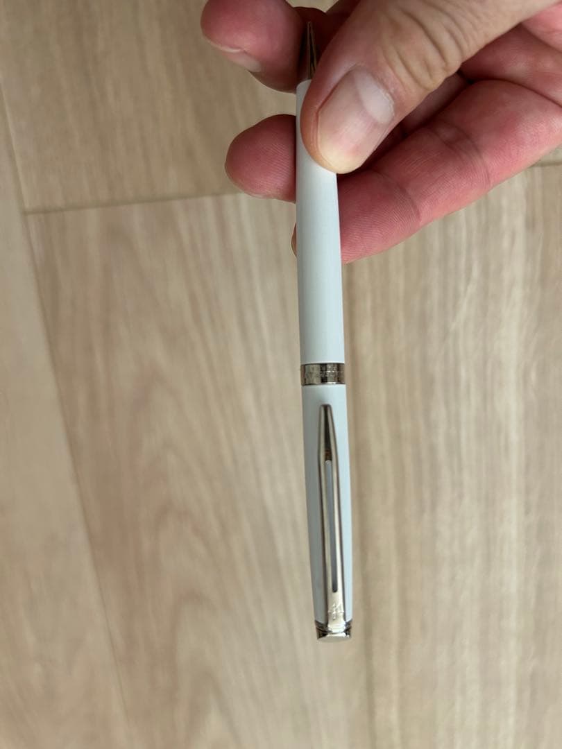 Waterman pen and mechanical pencil set with white bodies and wave-engraved cap