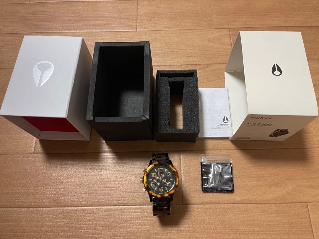 NIXON ベッコウ柄 Quartz Men's Watch — Japanese