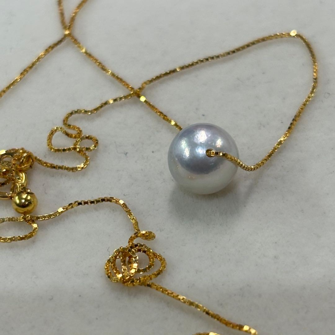 Ise-Shima Ago Bay Akoya natural 8.6mm pearl necklace with K18 finish and gold chain on white background