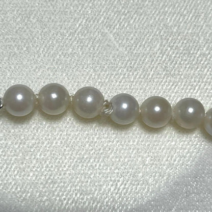 Silver Akoya pearl necklace with pearls sized 6.4mm to 5.9mm and 44.5cm total length