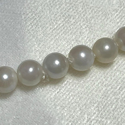 Silver Akoya pearl necklace with pearls sized 6.4mm to 5.9mm and 44.5cm total length