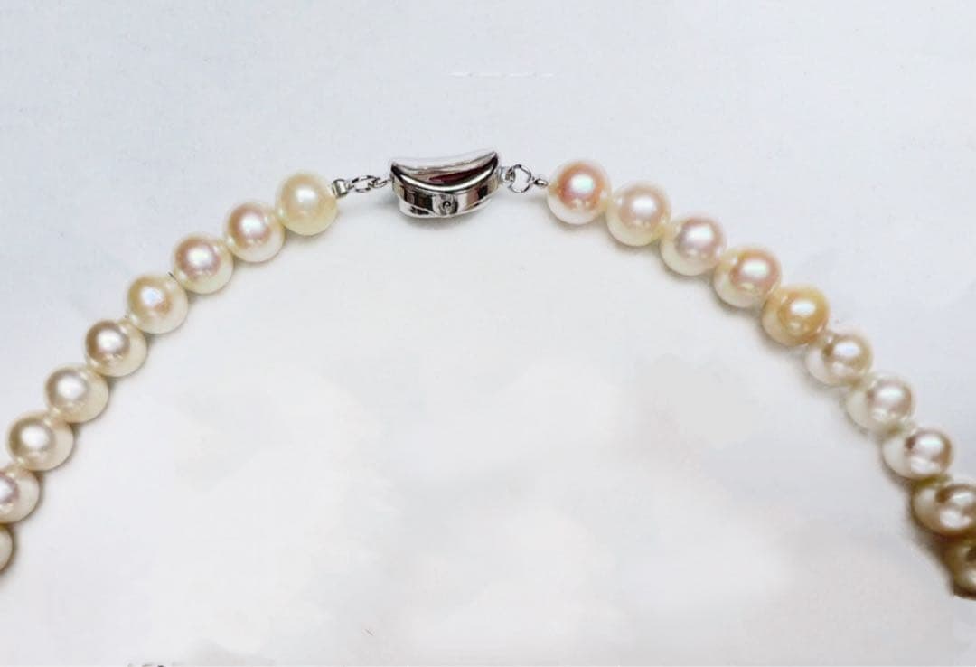 Iyo Bay Ise-Shima Akoya pearl necklace with 7.5-8.0mm untinted champagne white pearls and silver clasp