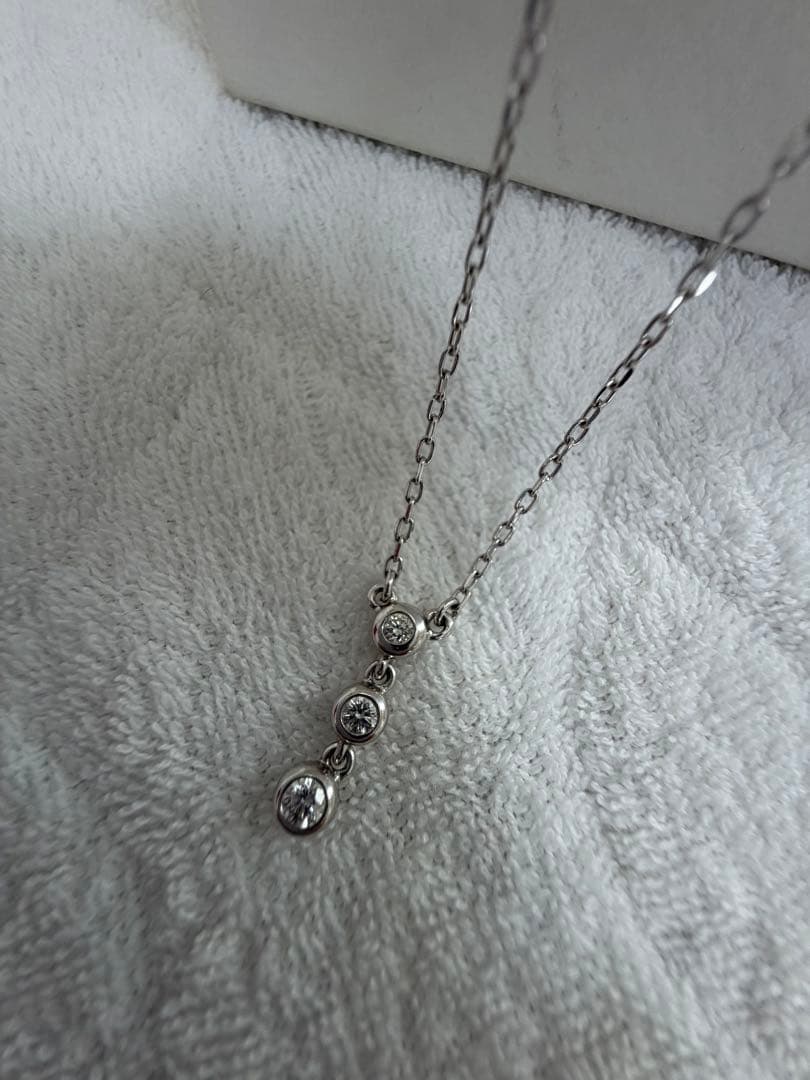 MIKIMOTO K18 White Gold Diamond Trilogie Necklace with 40cm chain and 1.5cm pendant
