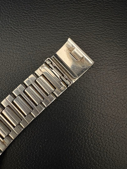 ORIENT SWIMMER 100 Quartz Men's Watch — Japanese