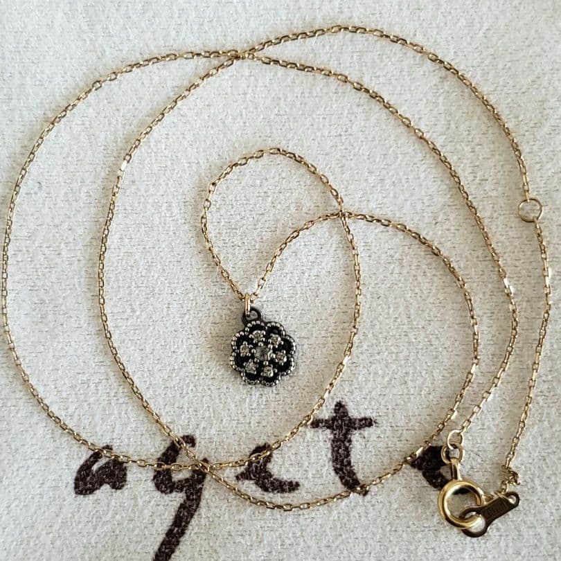 Diamond Flower Agate engraved silver necklace with 0.5cm pendant and 36cm chain