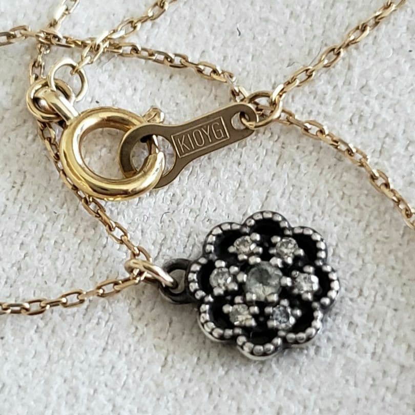 Diamond Flower Agate engraved silver necklace with 0.5cm pendant and 36cm chain