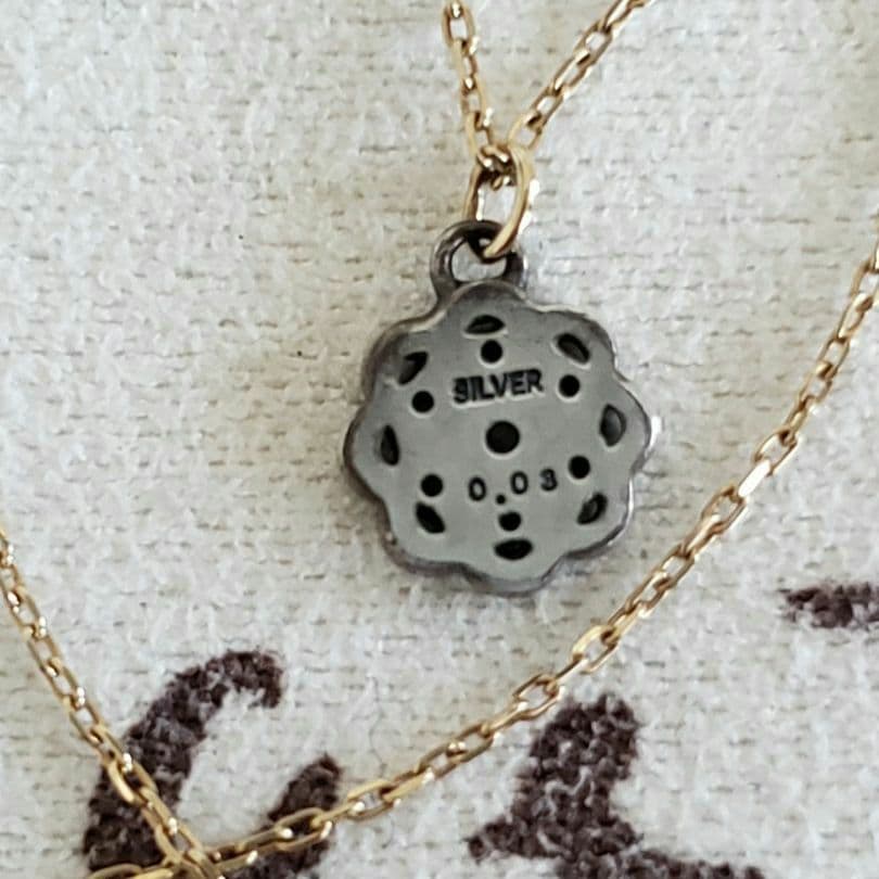 Diamond Flower Agate engraved silver necklace with 0.5cm pendant and 36cm chain