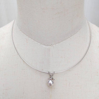 Akoya pearl necklace with 8mm pearls on silver omega chain approximately 45cm long with silver clasp