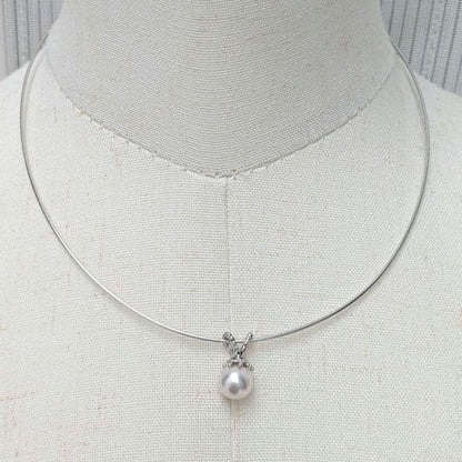 Akoya pearl necklace with 8mm pearls on silver omega chain approximately 45cm long with silver clasp