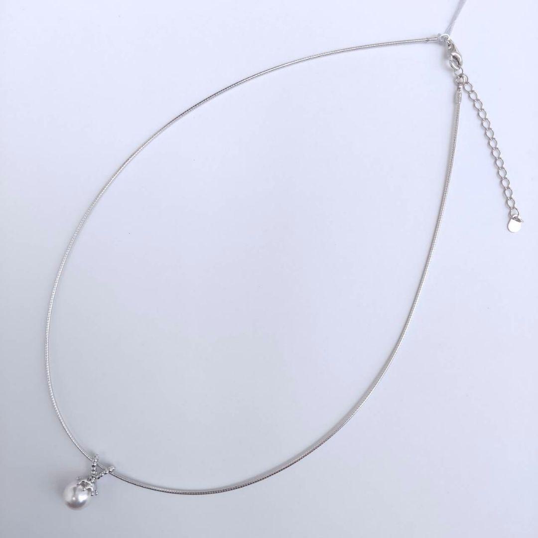 Akoya pearl necklace with 8mm pearls on silver omega chain approximately 45cm long with silver clasp