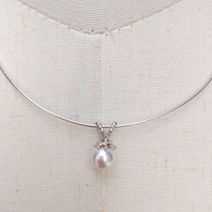 Akoya pearl necklace with 8mm pearls on silver omega chain approximately 45cm long with silver clasp