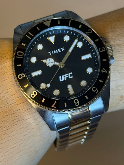 TIMEX UFC コラボ限定コンビダイバー Analog Men's Watch — Japanese