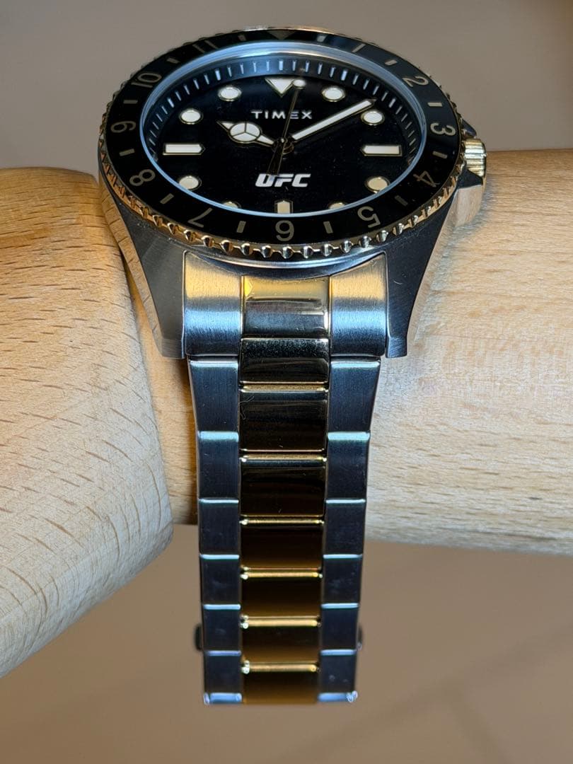 TIMEX UFC コラボ限定コンビダイバー Analog Men's Watch — Japanese
