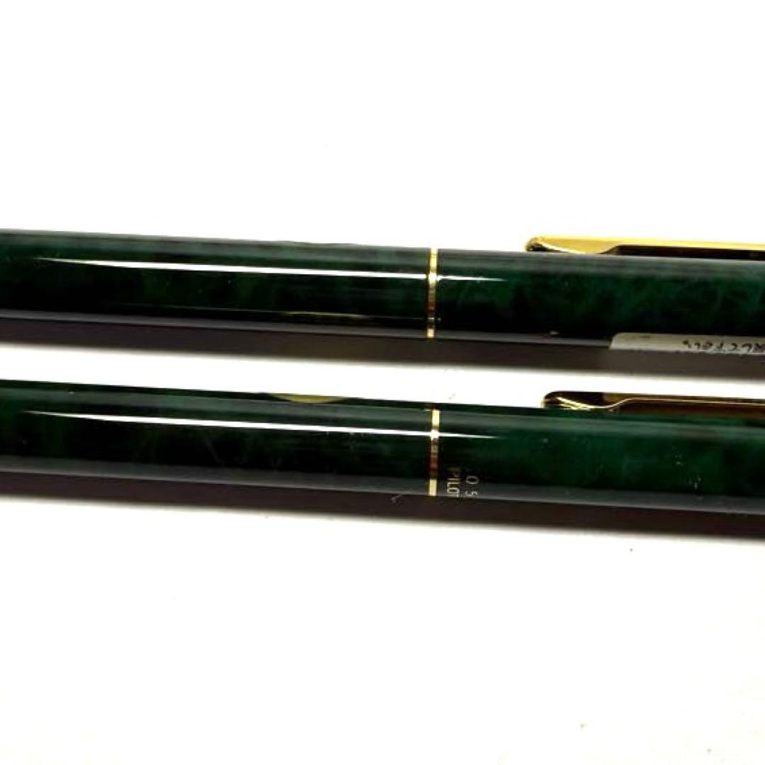 Pilot Luerno mechanical pencil and ballpoint pen set in green and black marble finish