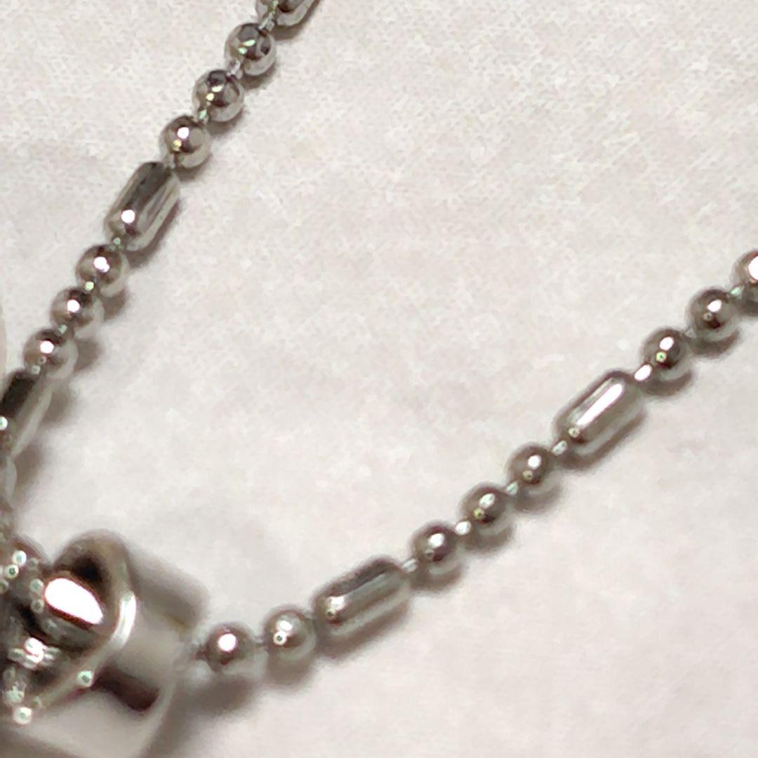 Mikimoto genuine pearl pendant necklace with a 0.6 cm pearl on a 40 cm chain and bonus metal necklace