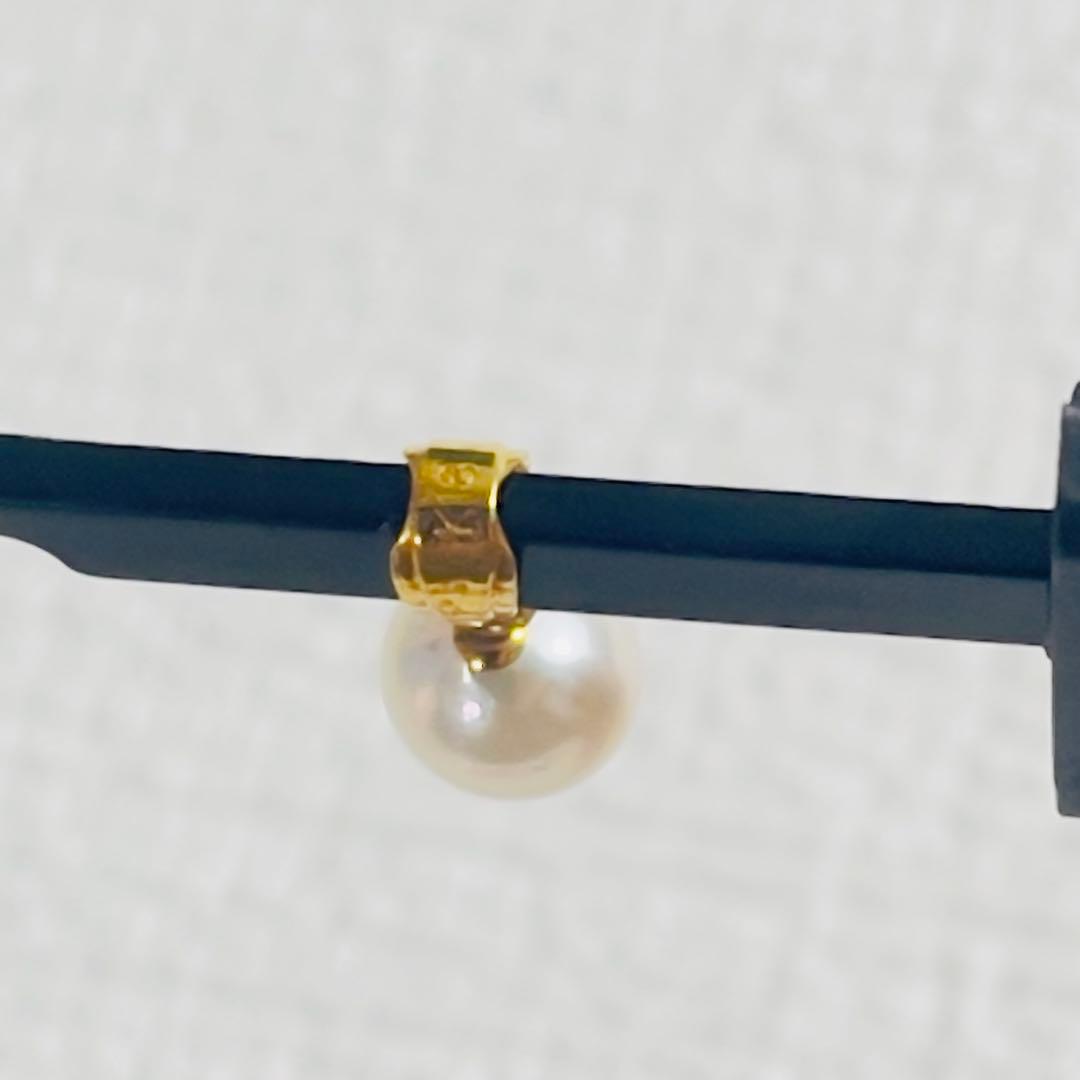 Akoya Pearl pendant top made of K18 gold with a single round Akoya pearl and tanaka markings