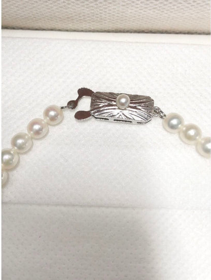 Mikimoto Baby Pearl Akoya Pearl Necklace 41cm length with white pearls and silver clasp