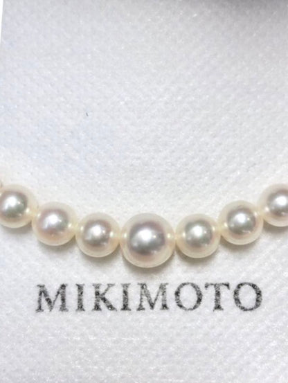 Mikimoto Baby Pearl Akoya Pearl Necklace 41cm length with white pearls and silver clasp