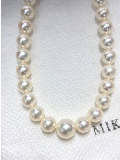 Mikimoto Baby Pearl Akoya Pearl Necklace 41cm length with white pearls and silver clasp