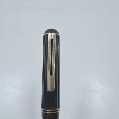 Used PILOT Justus K2446 14K 585 fine point fountain pen with case showing surface wear