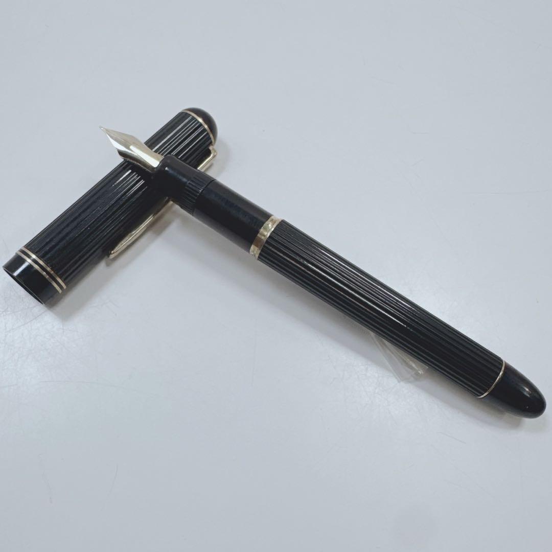 Used PILOT Justus K2446 14K 585 fine point fountain pen with case showing surface wear