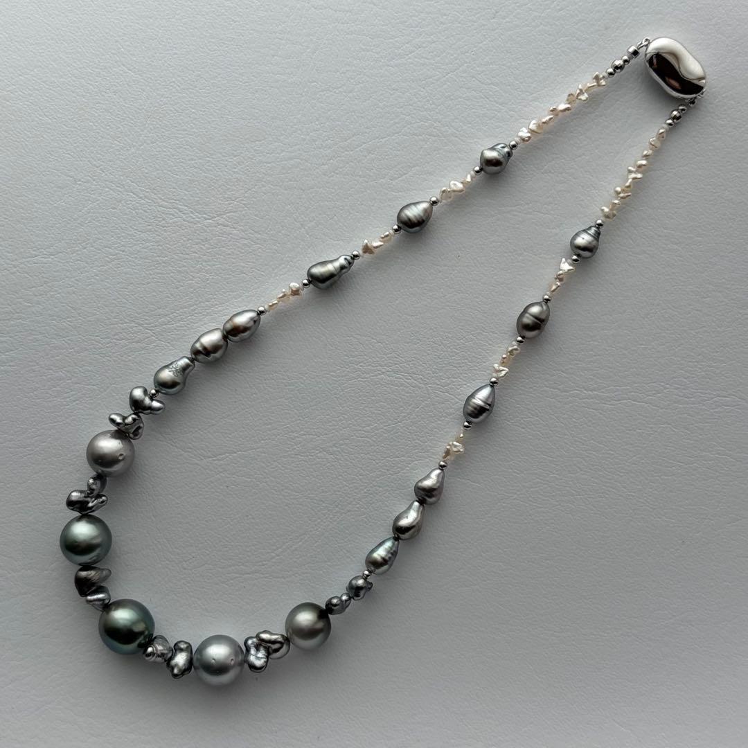 Black Pearl Kesh Baroque and Akoya Pearl Necklace about 40cm long with varying pearl sizes