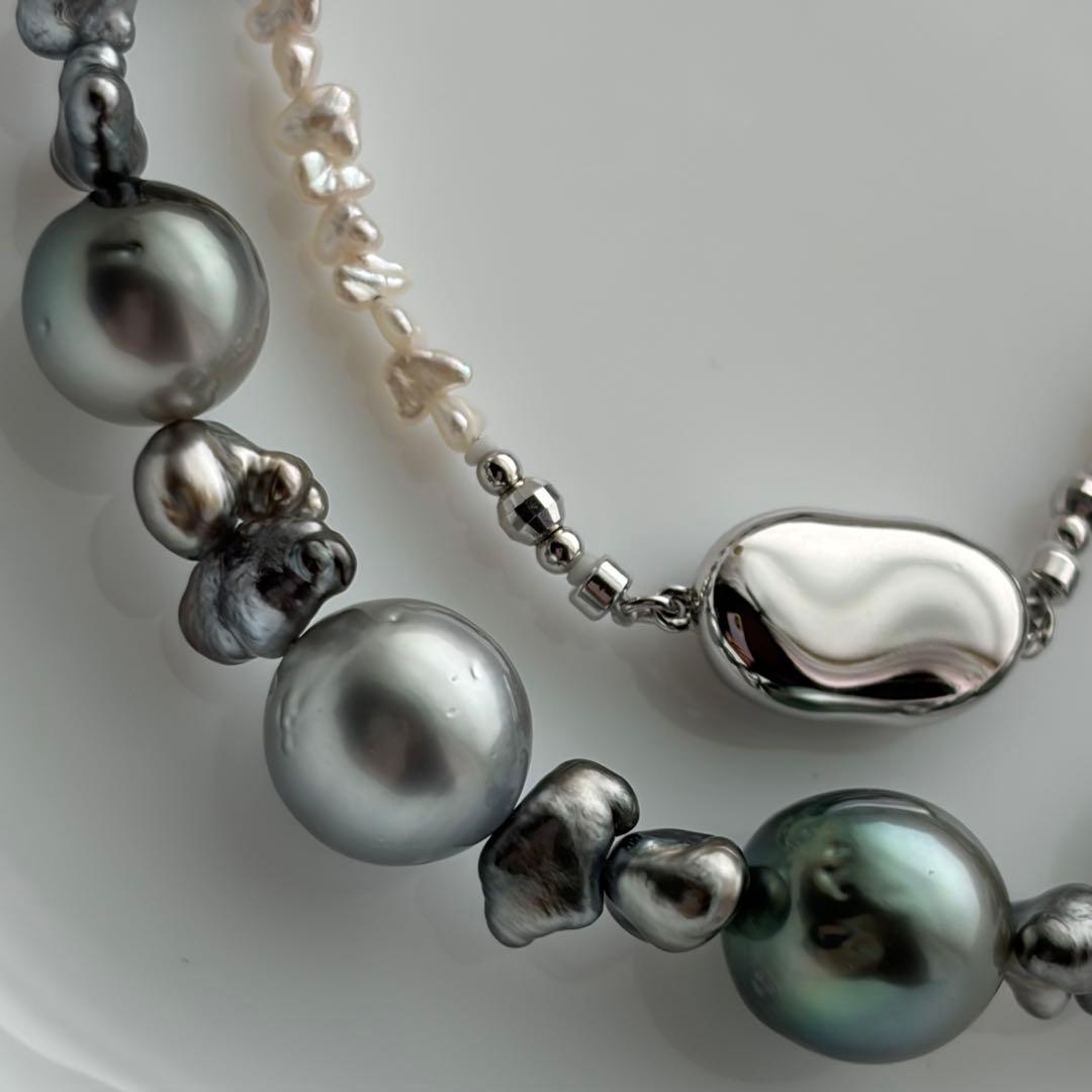 Black Pearl Kesh Baroque and Akoya Pearl Necklace about 40cm long with varying pearl sizes