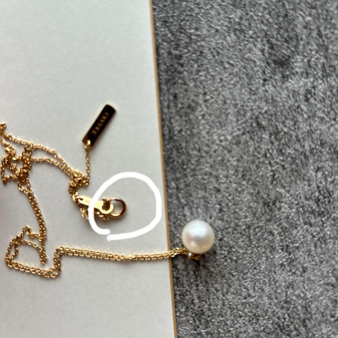 TASAKI single pearl diamond necklace featuring a single pearl and diamond pendant on a 44 cm chain
