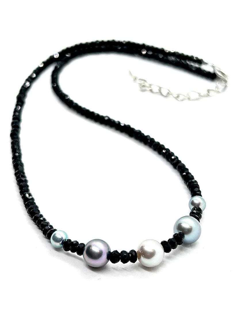 Akoya pearl and multi-color pearl necklace with black spinel beads and adjustable length