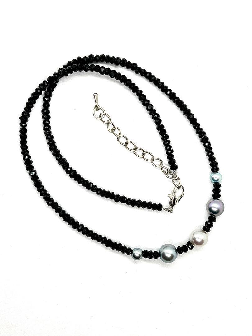 Akoya pearl and multi-color pearl necklace with black spinel beads and adjustable length