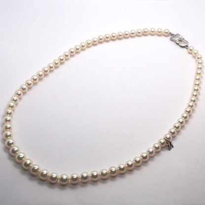 MIKIMOTOJAL pearl necklace 44cm length with 70 round silver-stamped pearls 5.4-7.2mm diameter