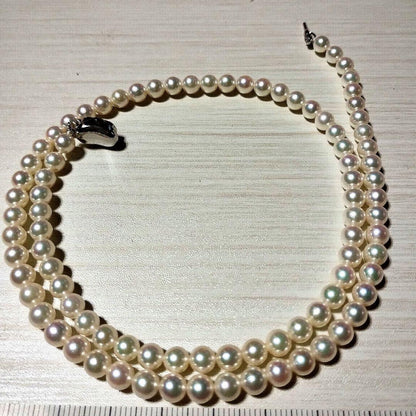 Akoya Pearl Hanadama Class twisted necklace with 5.0 to 5.3 mm round pearls and silver clasp