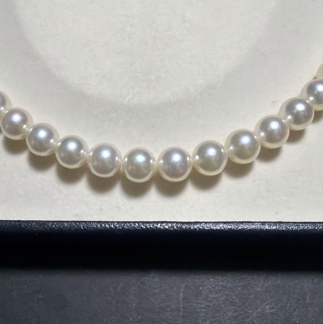 TASAKI Akoya Pearl Gradient Necklace 8.5 Swan Teri, 42.5 cm length with lustrous pearls