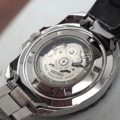 SEIKO 5 Sports Divers Automatic Men's Watch — Japanese