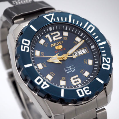 SEIKO 5 Sports Divers Automatic Men's Watch — Japanese