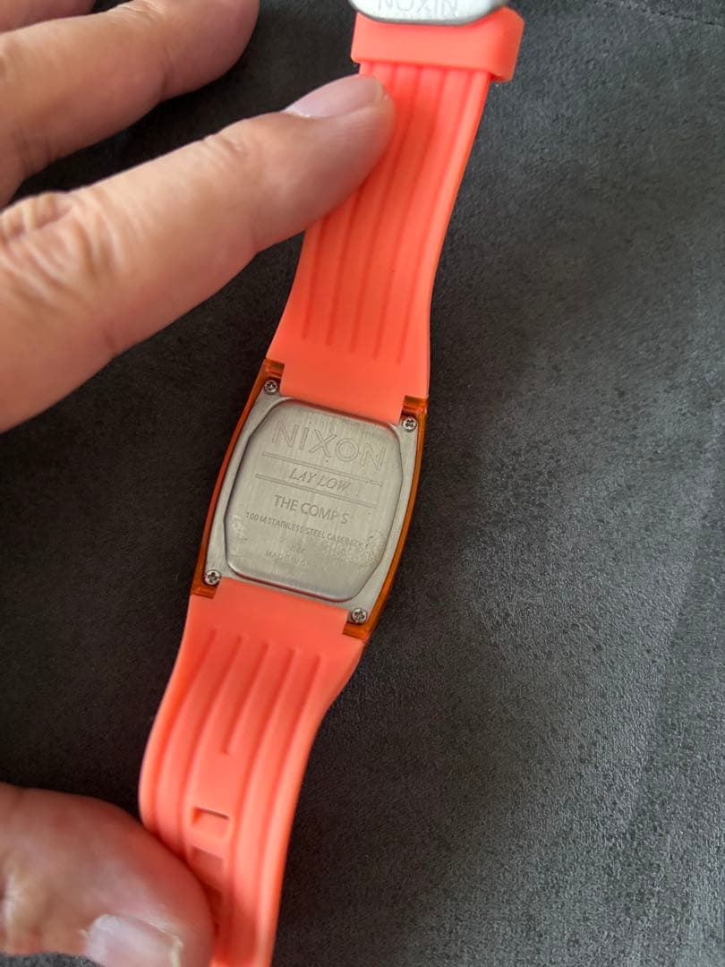NIXON LAY LOW | THE COMP S Digital Men's Watch — Japanese