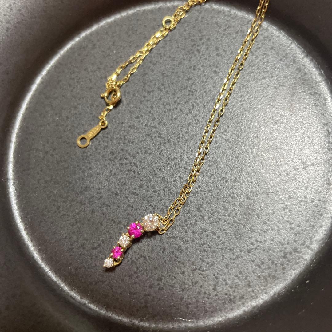 Beautiful MIKIMOTO Diamond and Ruby Necklace in K18 Yellow Gold with 42cm chain and 16mm pendant