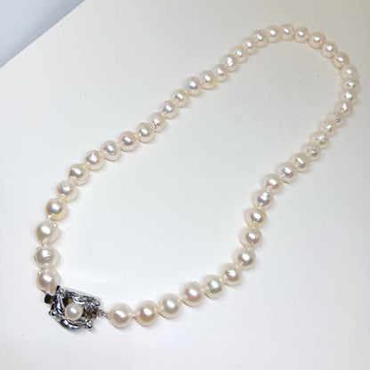 Unworn Akoya pearl baroque necklace with 39 cm length and Sterling Silver 925 stamp